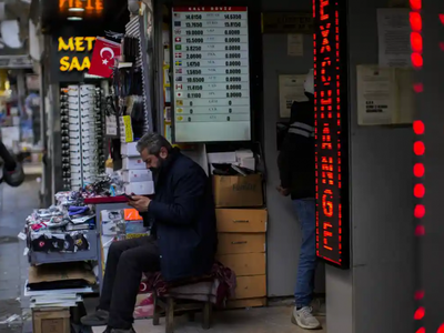 Lạm phát gia tăng đang gia tăng sức ép đối với các hộ gia đình ở Thổ Nhĩ Kỳ. Ảnh: AP.