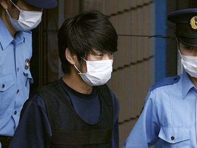 Đối tượng Tetsuya Yamagami bị bắt ngay gần hiện trường vụ ám sát cựu thủ tướng Abe Shinzo (Ảnh: Kyodo).