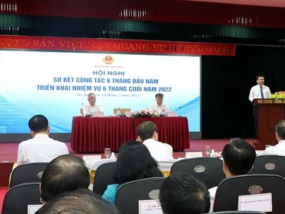 Bộ trưởng Nguyễn Hồng Diên cho biết, sản xuất công nghiệp phục hồi, xuất khẩu tăng 17,3% trong nửa đầu năm 2022 là nỗ lực lớn của các doanh nghiệp.