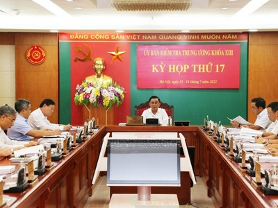 Ông Trần Cẩm Tú chủ trì kỳ họp thứ 17 của Ủy ban Kiểm tra Trung ương.
