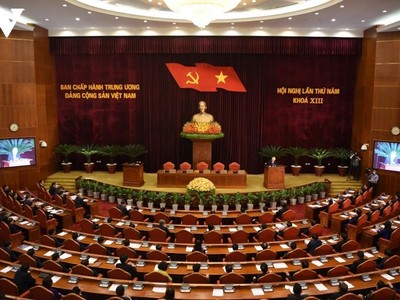 Toàn cảnh phiên bế mạc Hội nghị Trung ương 5 khóa XIII.