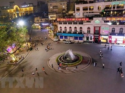 Phố đi bộ hồ Hoàn Kiếm. (Ảnh: Tuấn Đức/TTXVN).