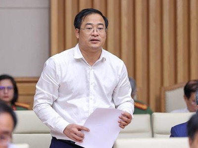 Ông Nguyễn Hoài Nam, Phó tổng Thư ký Vasep báo cáo tại Hội nghị Thủ tướng Chính phủ với doanh nghiệp sáng 11/8.