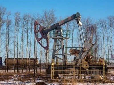 Một giếng dầu ở Dyurtyuli, Cộng hòa Bashkortostan (Liên bang Nga). (Ảnh: Getty Images/TTXVN).