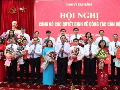 Cao Bằng điều động, luân chuyển nhiều cán bộ chủ chốt của tỉnh