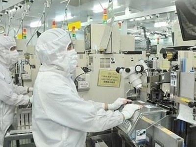 Sản xuất linh kiện bán dẫn tại Công ty MTEX Nhật Bản. (Nguồn: sggp.org.vn)