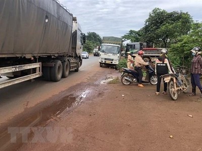 Hiện trường một vụ tai nạn giao thông. (Ảnh minh họa. Nguồn: TTXVN).