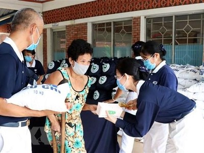 Các tổ chức phi chính phủ nước ngoài thực hiện nhiều dự án hỗ trợ phát triển, viện trợ nhân đạo tại Việt Nam.