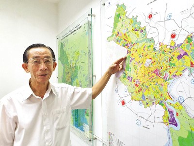 PGS-TS. Trần Hoàng Ngân, Viện trưởng Viện Nghiên cứu phát triển TP.HCM.