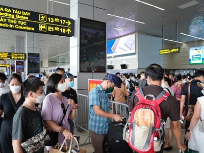 Ngày 4/9, sân bay Nội Bài dự kiến có khoảng với 73.000 lượt khách qua cảng. (Ảnh: CTV/Vietnam+)