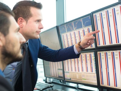 Ngân hàng và bất động sản là hai lĩnh vực hàng đầu thu hút dòng tiền quỹ ngoại.