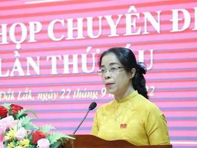 Bà Huỳnh Thị Chiến Hòa, Chủ tịch HĐND tỉnh Đắk Lắk khóa X, nhiệm (kỳ 2021-2026) phát biểu nhận nhiệm vụ. (Ảnh: Tuấn Anh/TTXVN)