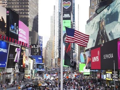 Fitch dự báo kinh tế Mỹ chỉ tăng trưởng 0,5% trong năm 2023. (Ảnh: THX/TTXVN)