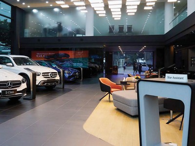 Từ tháng 11/2022, Haxaco phân phối xe điện Mercedes-Benz tại showroom Láng Hạ.