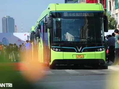 Khai trương xe buýt điện đầu tiên tại TPHCM hồi tháng 3/2022 (Ảnh: Hải Long).