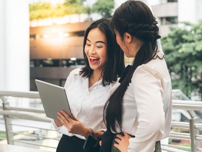 Người tiêu dùng đang chuyển sang môi trường số rất nhanh chóng nhờ sự phổ biến của thiết bị thông minh.