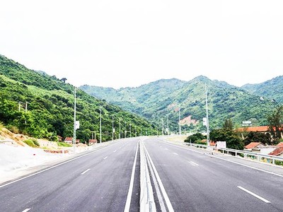Khánh Hòa đốc thúc tiến độ 2 dự án đường cao tốc