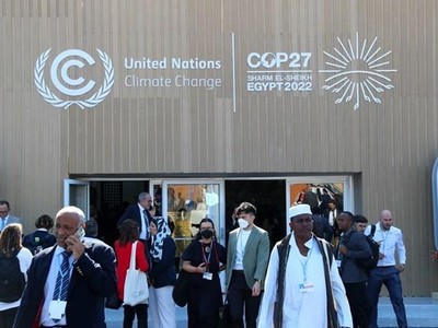 Các đại biểu tham dự Hội nghị lần thứ 27 các bên tham gia Công ước khung của Liên hợp quốc về biến đổi khí hậu (COP27) ở Sharm El-Sheikh, Ai Cập, ngày 11/11/2022. (Ảnh: THX/TTXVN)