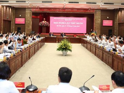 Hội nghị lần thứ 10, Ban chấp hành Đảng bộ Thành phố Hà Nội xem xét, thảo luận nhiều vấn đề quan trọng của Thành phố. (Ảnh: Thanh Hải)
