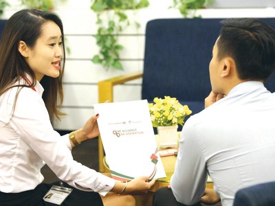Đối với các doanh nghiệp bảo hiểm nhân thọ, bancassurance được xác định là kênh phân phối chủ lực bên cạnh kênh đại lý bảo hiểm.