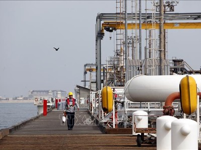 Một cơ sở khai thác dầu của Iran ở đảo Khark, ngoài khơi vùng Vịnh. Ảnh minh họa: AFP/TTXVN.