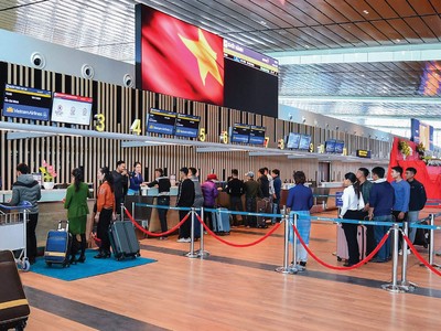 Hàng không là một trong những ngành hưởng lợi trực tiếp từ việc Trung Quốc mở cửa.