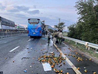 Hiện trường vụ tai nạn. (Ảnh: Đ.H).