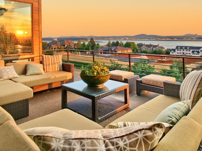 Thị trường bất động sản đang đợi ánh bình minh năm Quý Mão để xoa đi giá rét của năm Nhâm Dần.