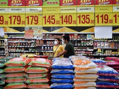 Gạo được bày bán tại một siêu thị ở Bangkok, Thái Lan. (Ảnh: AFP/TTXVN)