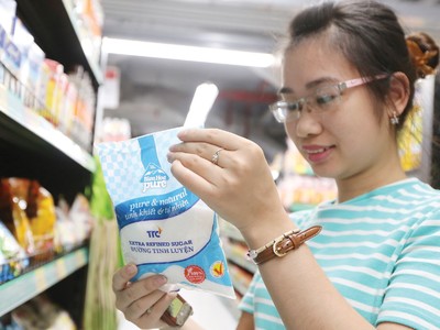 Sản lượng đường trong nước hiện mới đáp ứng được 35% nhu cầu thị trường nội địa.
