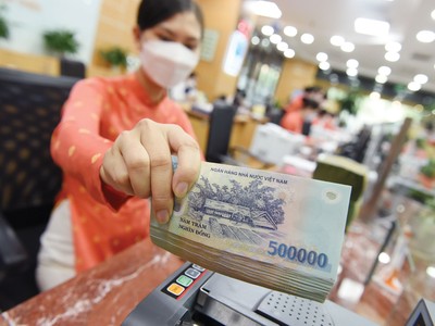 Biên lãi ròng ngành ngân hàng vẫn có khả năng mở rộng trong giai đoạn tới.