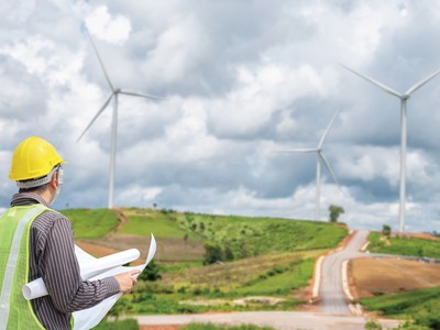 Điện mặt trời, điện gió có tiềm năng phát triển mạnh trong dài hạn.