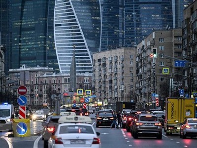 Quang cảnh bên ngoài tòa cao ốc Trung tâm thương mại quốc tế Moskva ở thủ đô Moskva, Nga. (Ảnh: AFP/TTXVN)