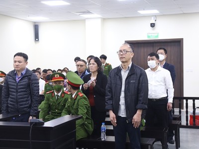 Các bị cáo trong phiên xét xử.