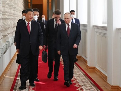 Chủ tịch nước Trung Quốc Tập Cận Bình và Tổng thống Nga Vladimir Putin. Ảnh: AFP.