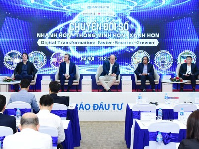 Các diễn giả tham dự Diễn đàn “Chuyển đổi số: Nhanh hơn, thông minh hơn, xanh hơn” do Báo Đầu tư tổ chức giữa tuần qua.