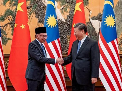 Thủ tướng Malaysia Anwar Ibrahim và Chủ tịch Trung Quốc Tập Cận Bình. (Nguồn: Văn phòng Thủ tướng Malaysia).