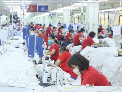 Năm nay, May 10 đặt mục tiêu lợi nhuận sau thuế giảm 26,7% so với năm 2022.