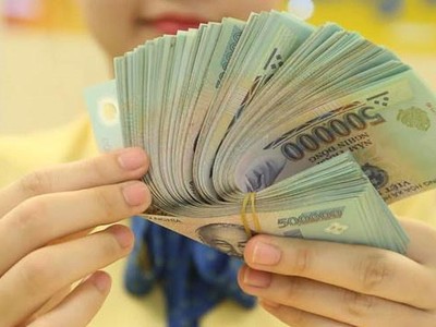 Tăng lương cơ sở lên mức 1,8 triệu đồng/tháng cho cán bộ, công chức, viên chức từ 1/7/2023