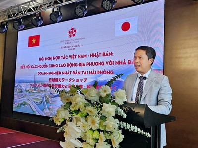 Ông Nguyễn Hoàng Long, Giám đốc Sở Kế hoạch và Đầu tư Hải Phòng phát biểu khai mạc.