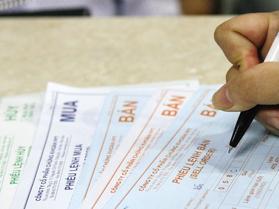 Hoạt động giao dịch bán khống nhận được sự ưa chuộng của nhiều nhà đầu tư và nhà đầu cơ trên thị trường.