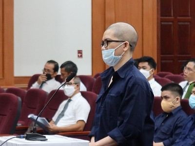 Bị cáo Nguyễn Thái Luyện, Chủ tịch HĐQT kiêm Giám đốc điều hành Công ty Alibaba tại phiên tòa. (Ảnh: Trần Minh)