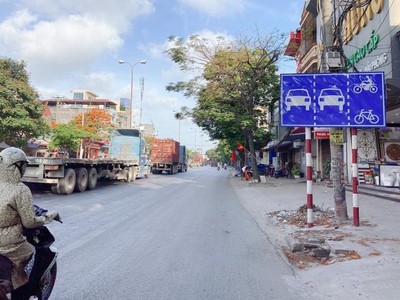 Một đoạn đường Nguyễn Bỉnh Khiêm.