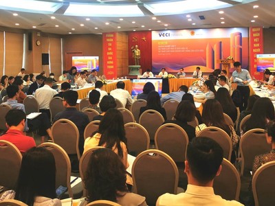 Ông Phạm Minh Đức, Phó tổng giám đốc Tập đoàn Tân Á Đại Thành góp ý dự thảo Luật Kinh doanh Bất động sản.