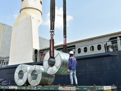 Nhiều dịch vụ liên quan đến hàng hải có trong Danh mục của Nghị định 59/2006/NĐ-CP, nhưng pháp luật về hàng hải không còn quy định nữa. Ảnh minh họa.