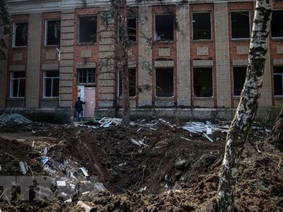 Nhiều tòa nhà bị hư hại sau các cuộc xung đột tại Kramatorsk, Ukraine, ngày 24/4/2023. (Ảnh: AFP/TTXVN)