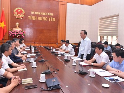 Quang cảnh buổi làm việc. Ảnh: Phạm Đăng.