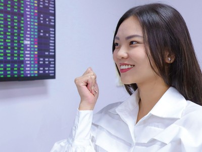 Nhóm cổ phiếu nhỏ gần đây thu hút dòng tiền, mang lại mức lãi rất cao trong thời gian ngắn.