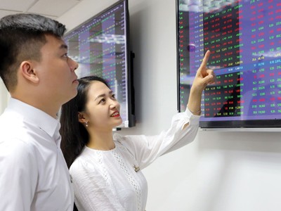 Chứng khoán là một trong những nhóm cổ phiếu đang có điều kiện thuận lợi để cải thiện kết quả kinh doanh.