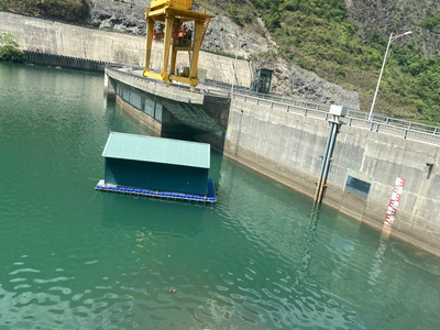 Lưu lượng về các hồ chứa thấp, mực nước hồ tăng chậm nên các nhà máy thuỷ điện vẫn phải phát điện cầm chừng